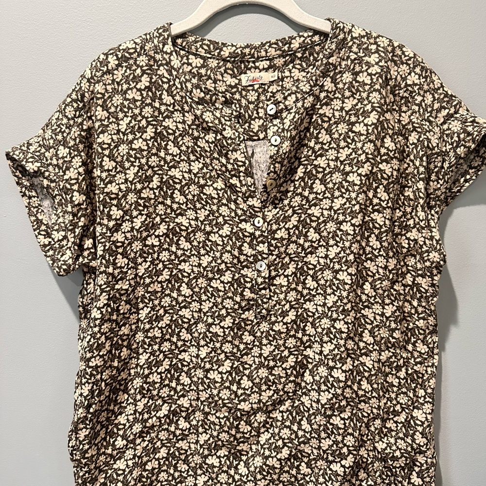 Faherty Size medium Dream Desmond Organic Gauze Cotton Top Nusa Floral Spring